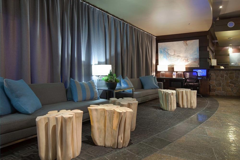 Sandman Hotel & Suites Kelowna Exterior foto