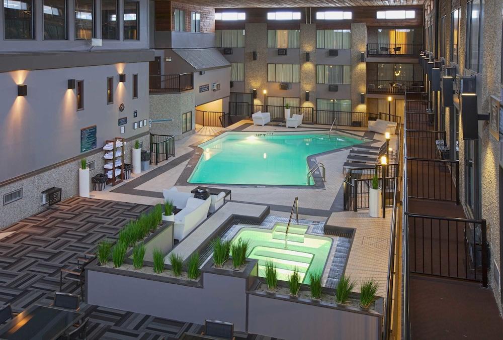 Sandman Hotel & Suites Kelowna Exterior foto