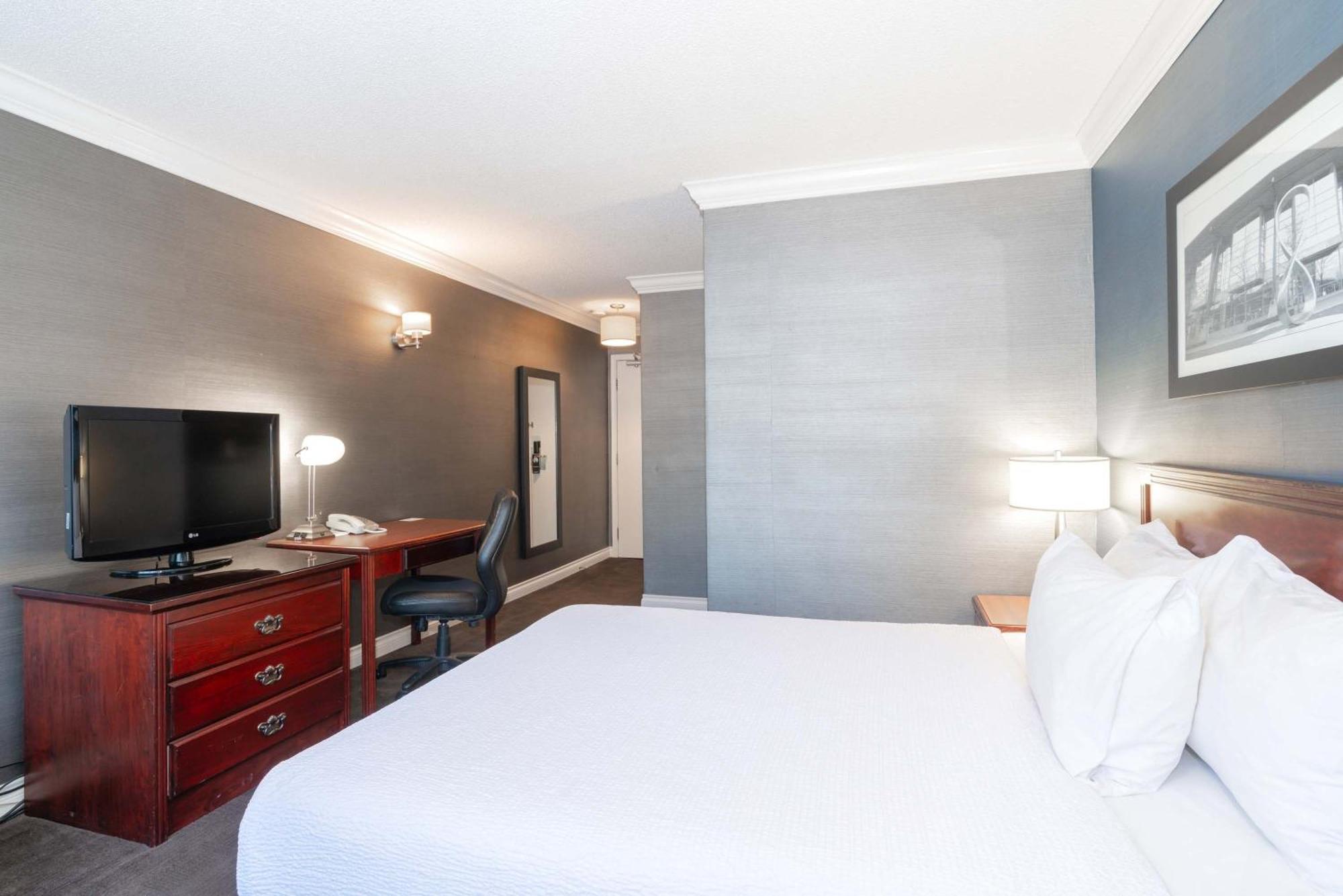 Sandman Hotel & Suites Kelowna Exterior foto