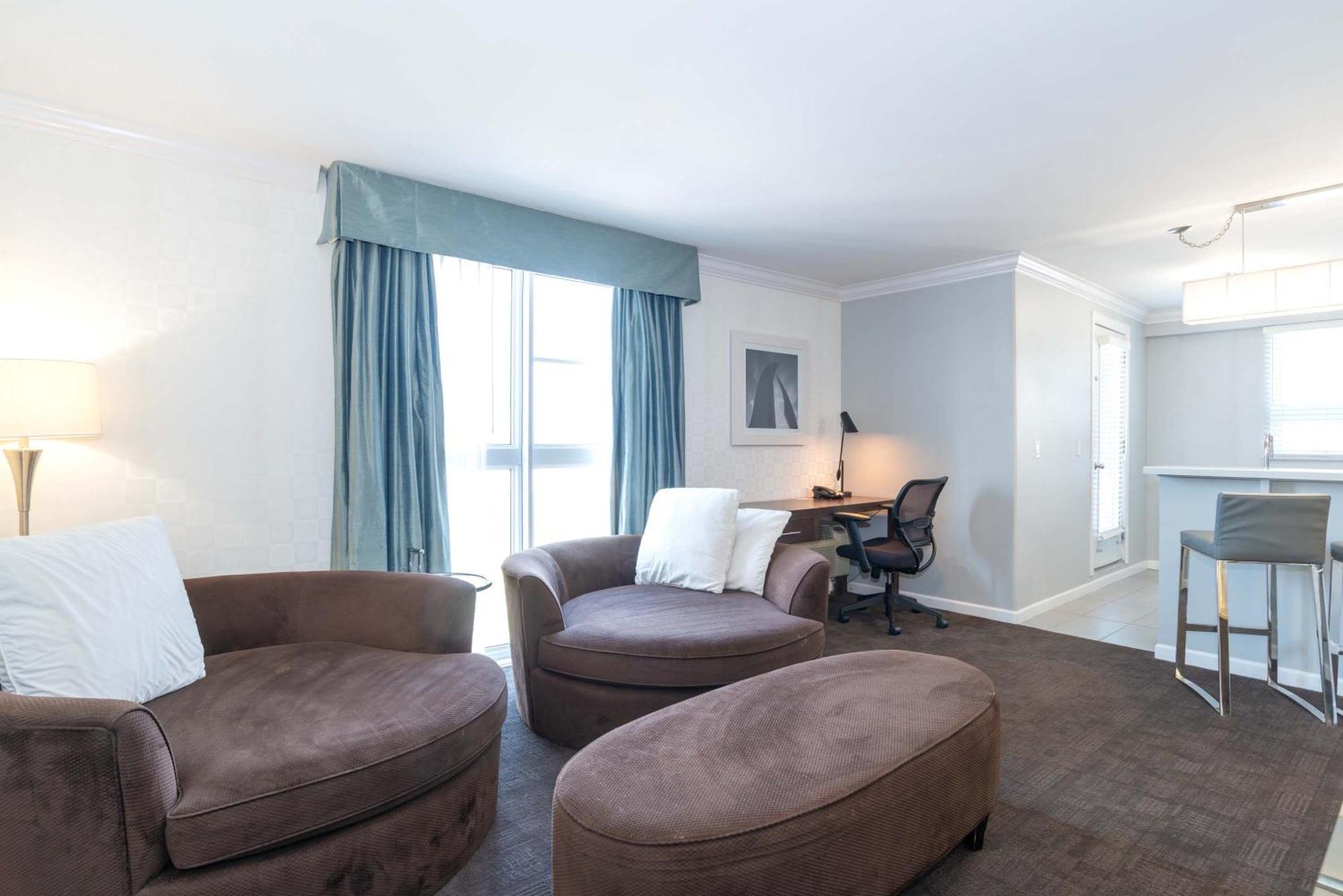 Sandman Hotel & Suites Kelowna Exterior foto