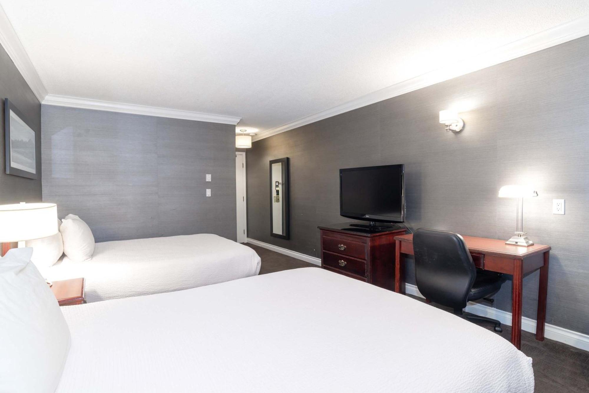 Sandman Hotel & Suites Kelowna Exterior foto
